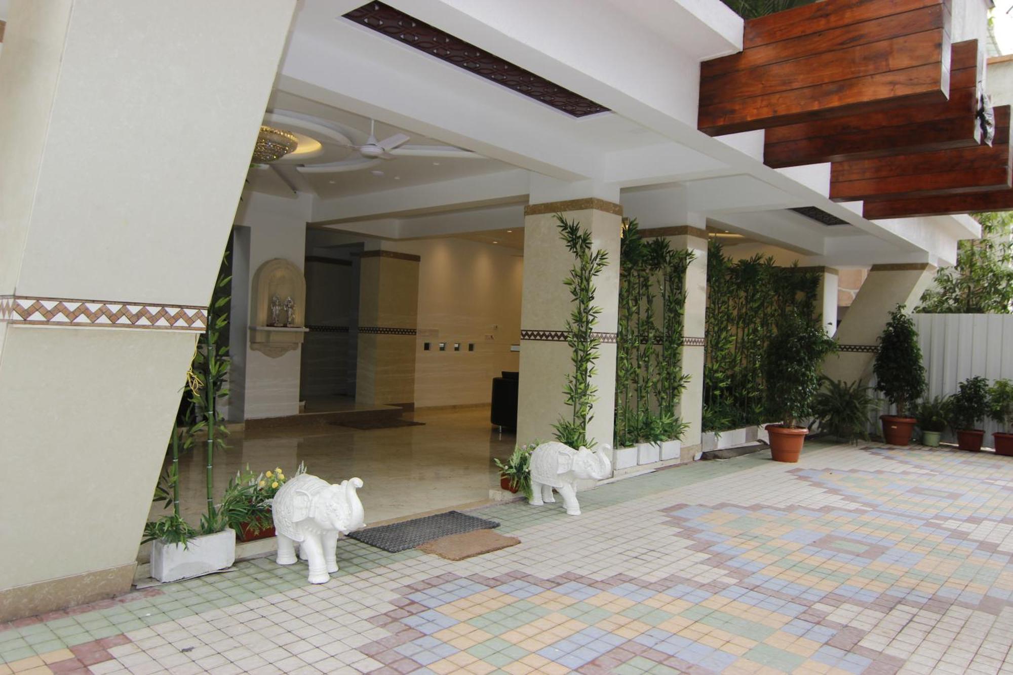 The Grand Tulip Hotel