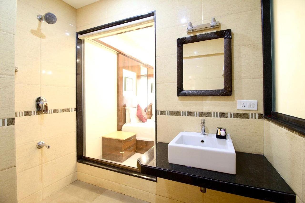 The Grand Tulip Hotel 3*