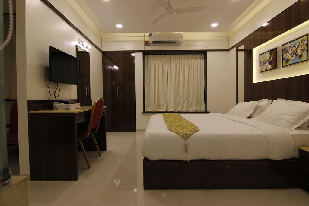 The Grand Tulip Hotel