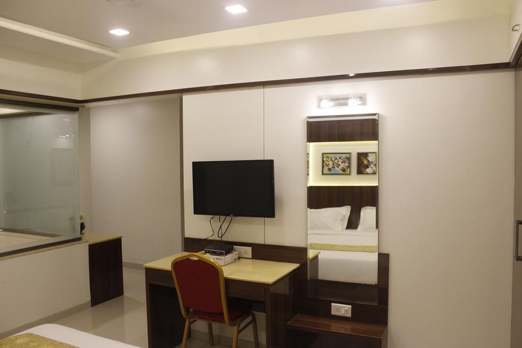 The Grand Tulip Hotel